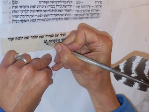 torah_writting